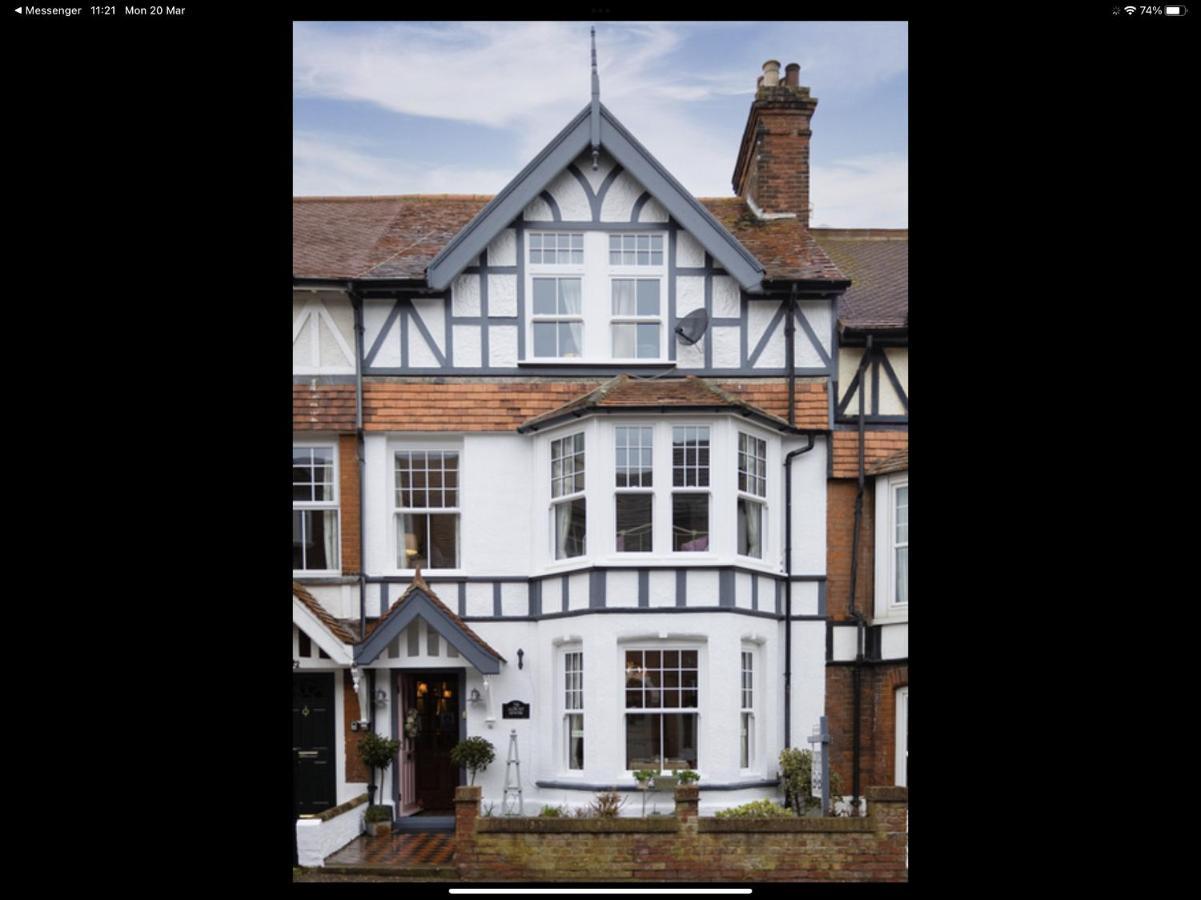 Bed and Breakfast Albury House Кромер Экстерьер фото